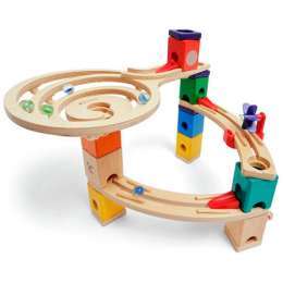 QUADRILLA HAPE COURSE JUSQU'À L'ARRIVÉE